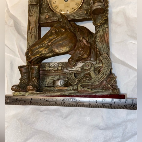 3/75$ Vintage horse Table Top clock western decor stables lantern boots wheel - Picture 4 of 8